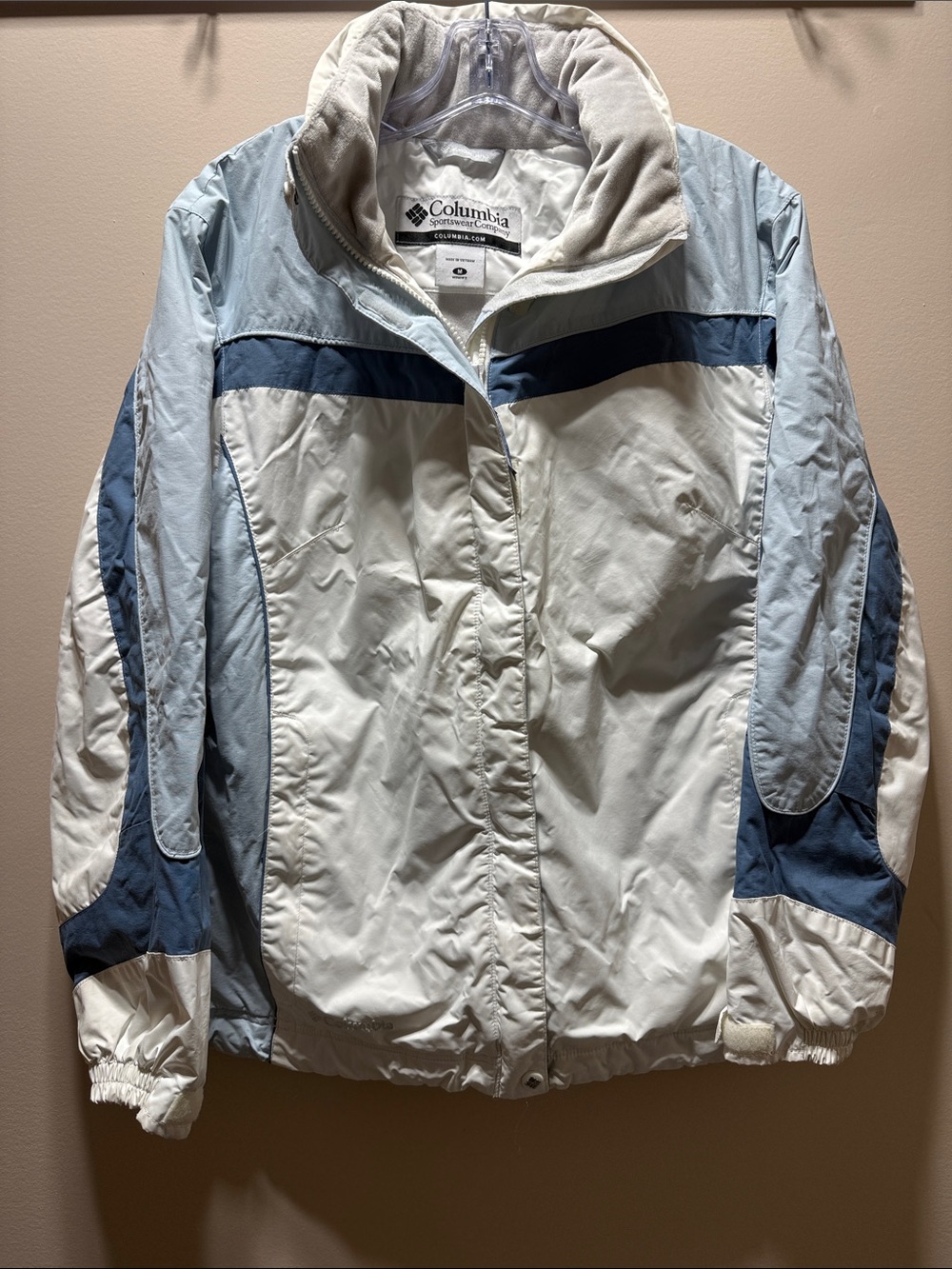 Columbia White, Light Blue & Navy Ski Jacket